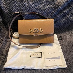 GUCCI AUTHENTIC Zumi Beige Snakeskin Shoulder Handbag